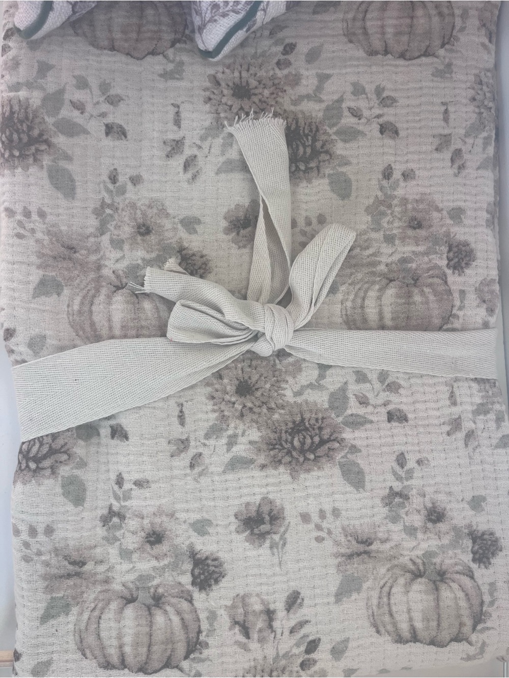 Pumpkin Print Throw
